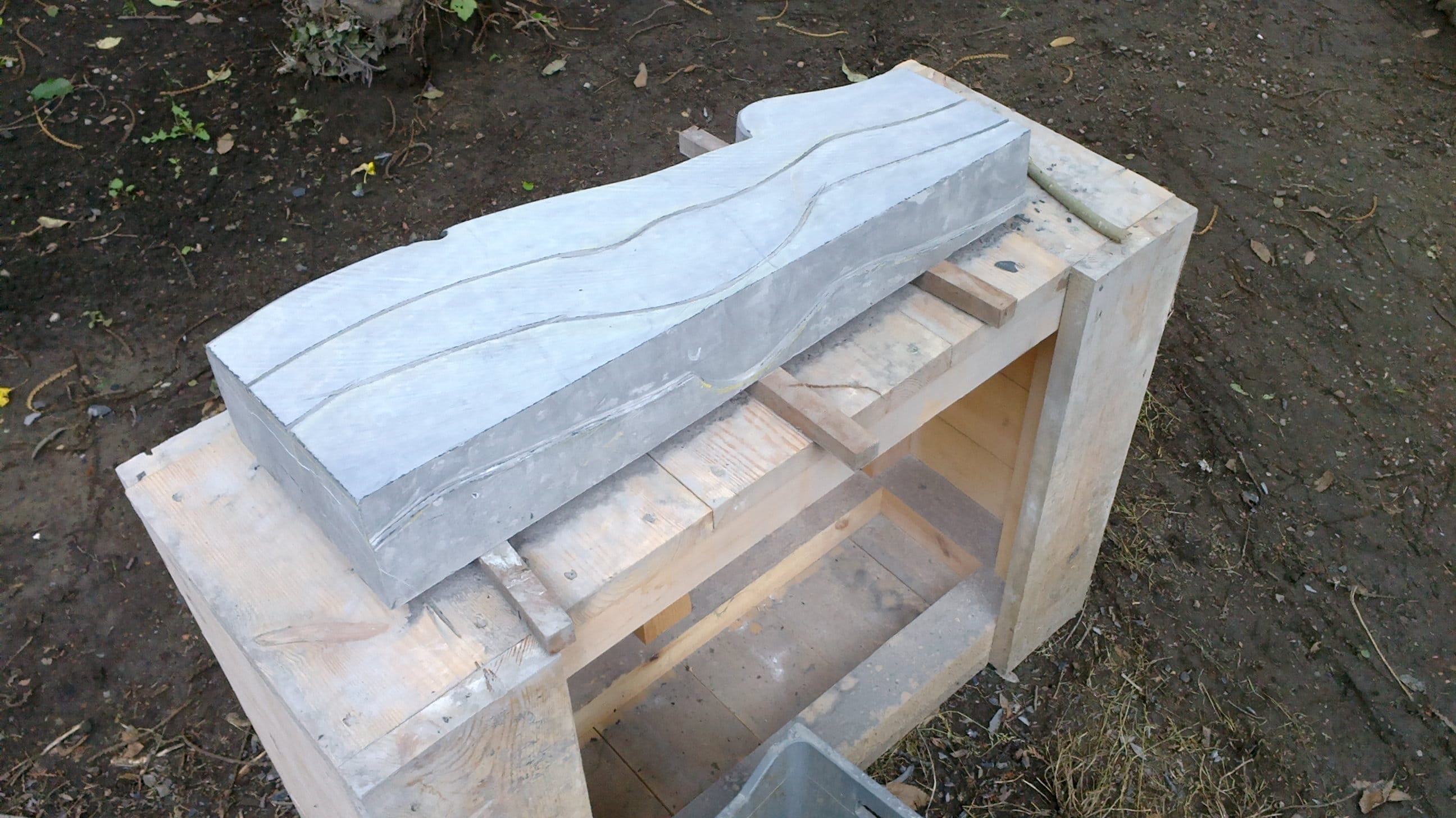 Project 'Torso' in zwarte Mazy-marmer — Work in Progress